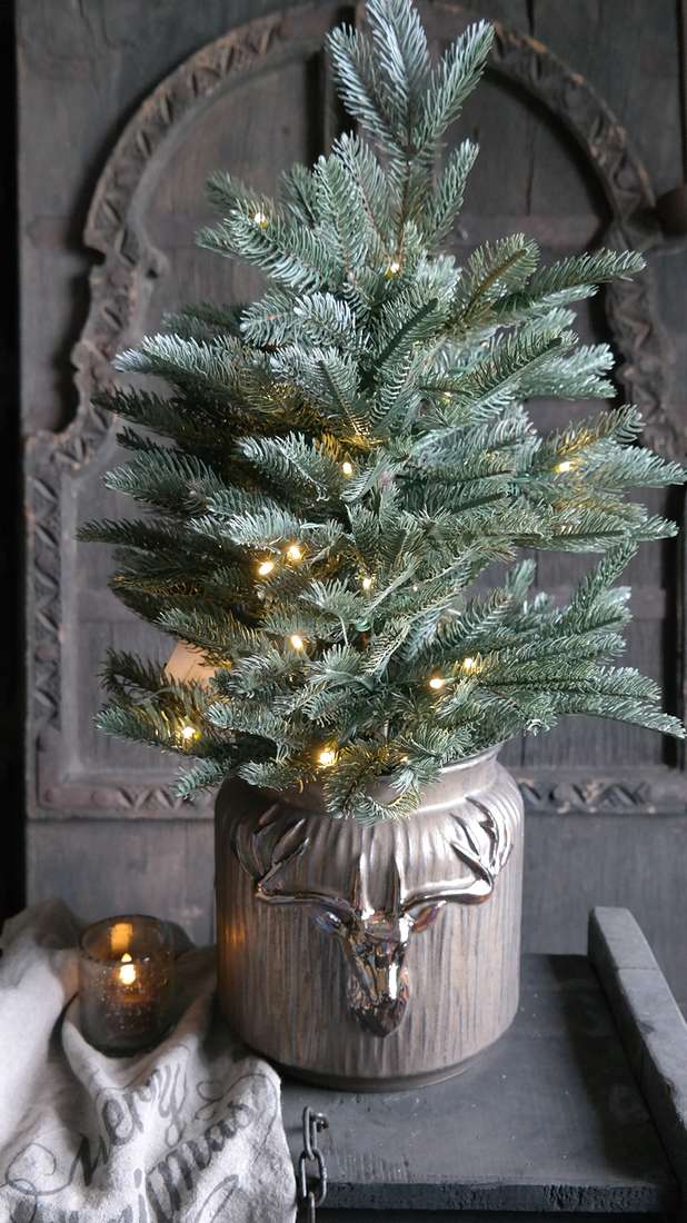 LED kerstboom Nordman real touch, 60 cm, groene takken met warme LED-lichtjes in een metallic vaas met ramshoofd