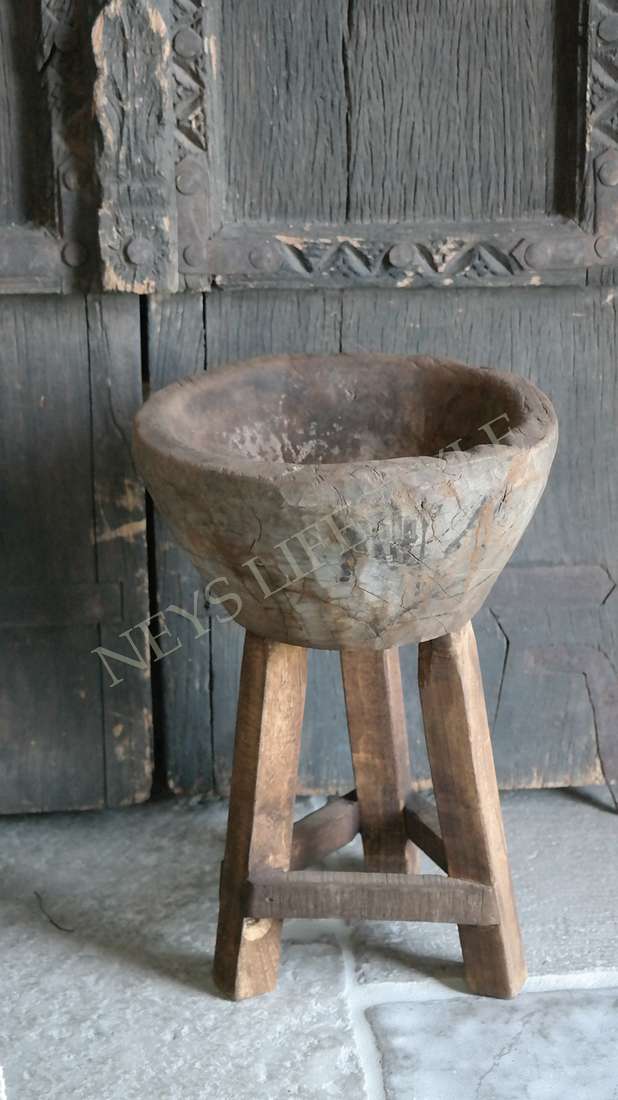 Vijzel op standaard-hout