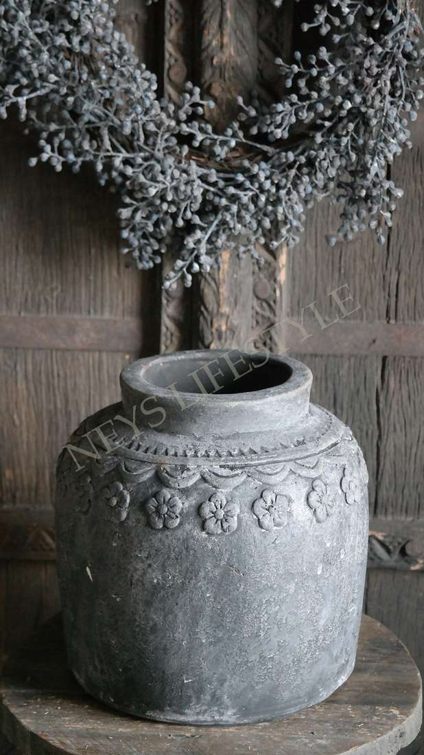 Pot bewerkt met bloemen - antraciet