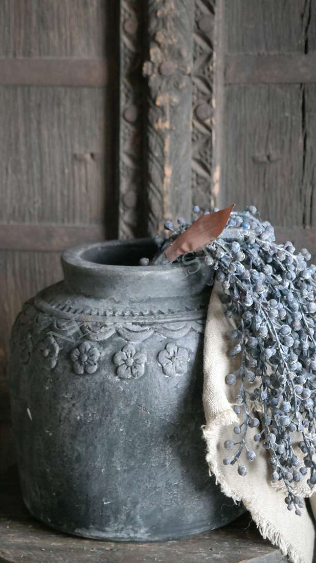 Pot bewerkt met bloemen - antraciet