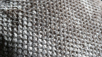 Kussen Rick fluffy nougat, bouclé textuur in bruin-nougat tint