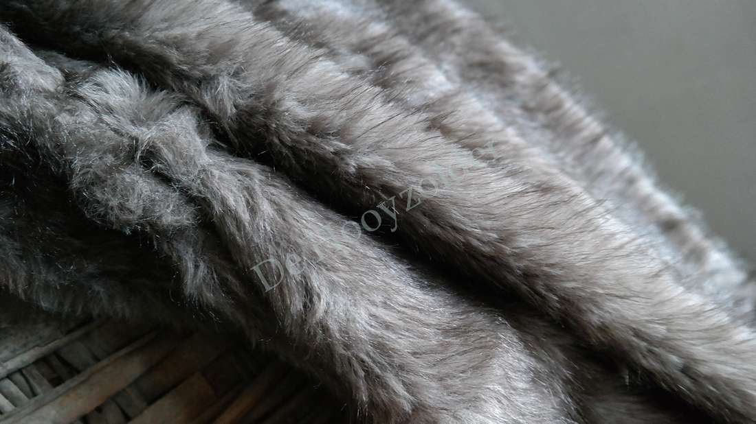 Plaid imitatiebont in bruin mix van De Hooyzolder, zachte vachtachtige textuur.