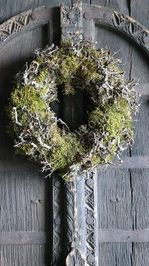 Krans mos-takken 30 cm, groen en bruin, deurdecoratie