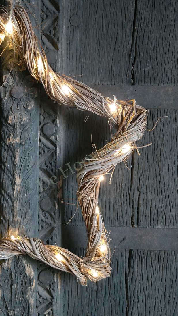 LED ster rotan krans, 50 cm, met warme witte LED-lichtjes, De Hooyzolder