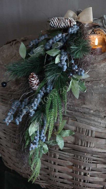 Toef dennen decoratie met blauwe bes real touch, 65 cm