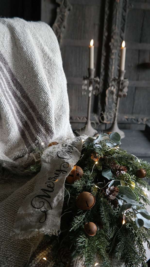 Toef kerstkrans met nepdennen, burlap lint met tekst, 66 cm, met warme lampjes
