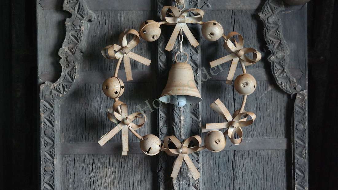Krans bellen roest met houten bellen en linten, 47 cm, De Hooyzolder