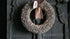 LED krans van De Hooyzolder, glitter goud met warme LED-lichtjes, 40 cm doorsnede.