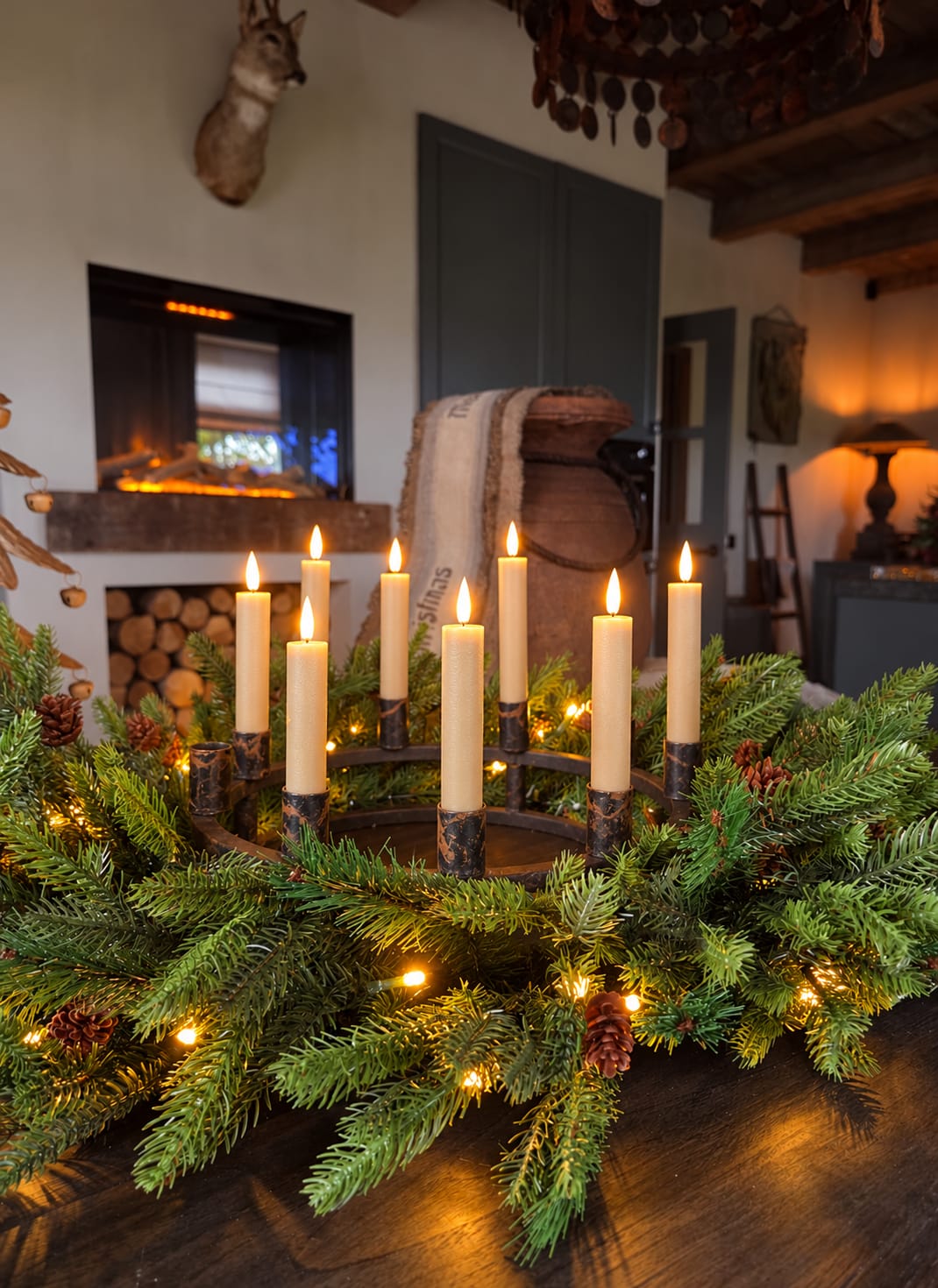 LED denen-pine krans, 60 cm diameter, groene dennen takken met LED-kaarsen en dennenappels